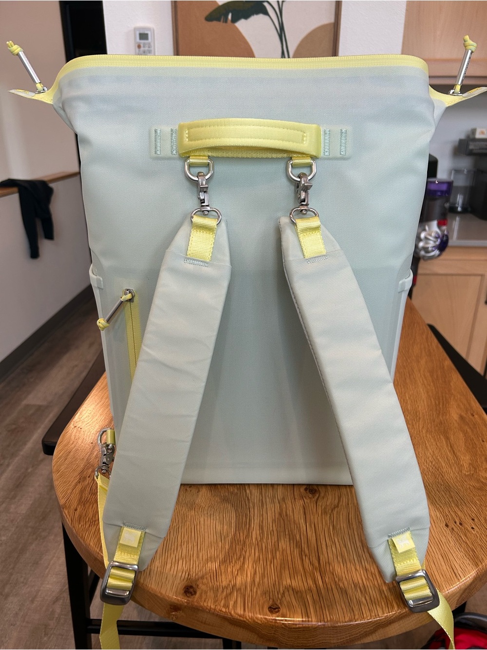 Stanley All Day Madeleine MIDI Cooler Backpack 14.8 quart - Picture 7 of 9